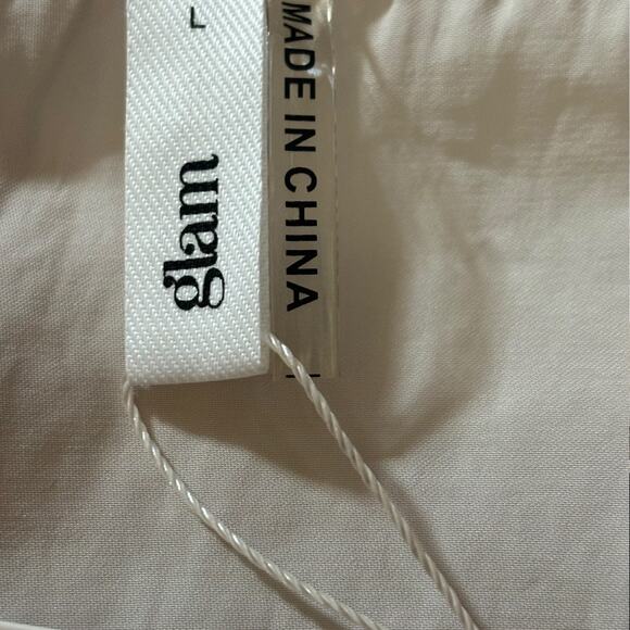 Glam NWT Women's Cream Ruffle Sleeve Silky Bodysuit-Size Large - Picture 4 of 5